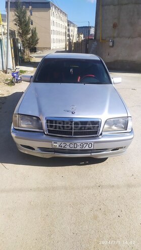 Mercedes C 180