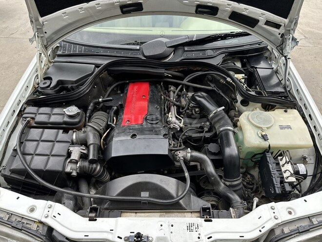 Mercedes C 230 1999, 289,000 km - 2.3 л - Saatlı
