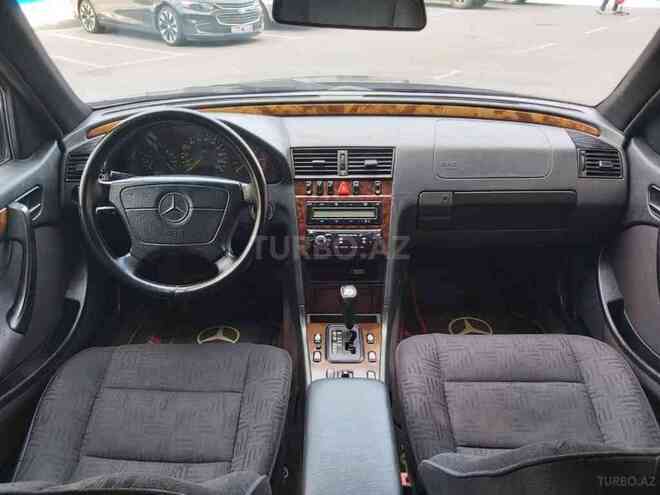 Mercedes C 200