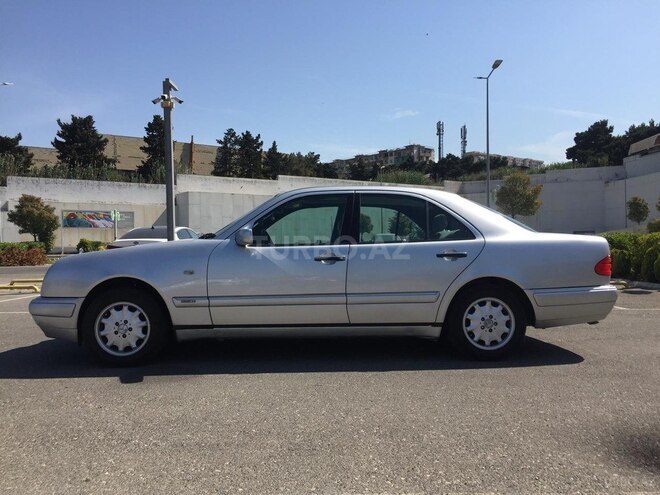 Mercedes E 200 1997, 320,000 km - 2.0 l - Bakı