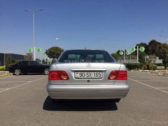 Mercedes E 200 1997, 320,000 km - 2.0 l - Bakı