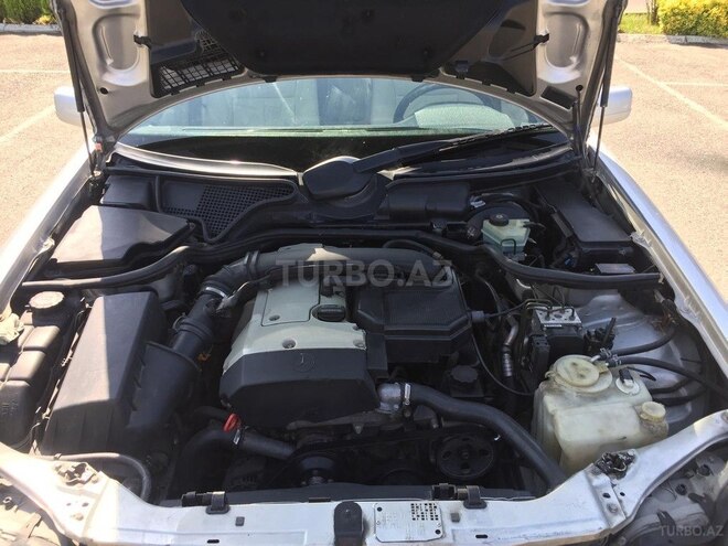 Mercedes E 200 1997, 320,000 km - 2.0 l - Bakı