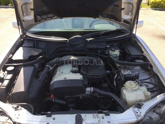 Mercedes E 200 1997, 320,000 km - 2.0 l - Bakı