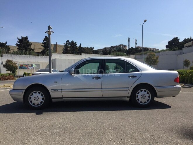 Mercedes E 200 1997, 320,000 km - 2.0 l - Bakı