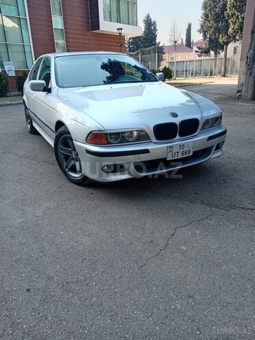 BMW 528