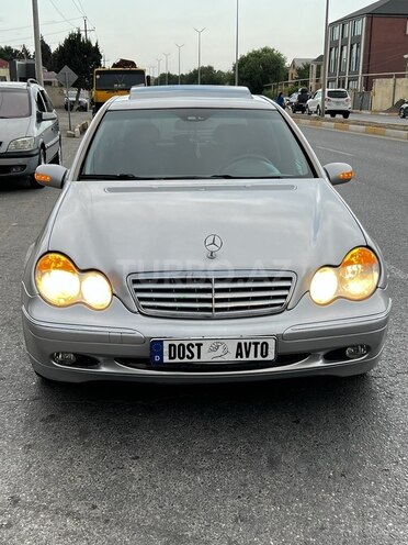 Mercedes C 240