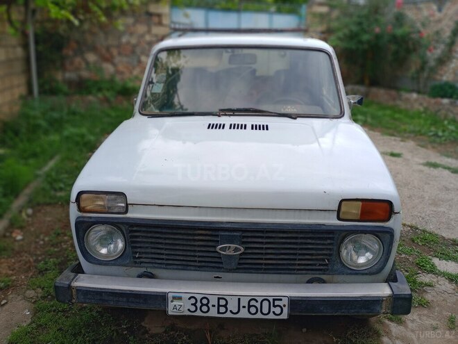 LADA (VAZ) Niva 1984, 333,000 km - 1.6 l - Qusar