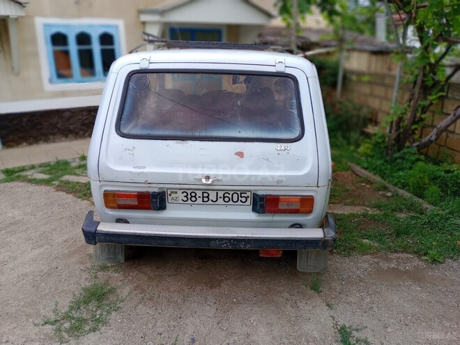 LADA (VAZ) Niva 1984, 333,000 km - 1.6 l - Qusar