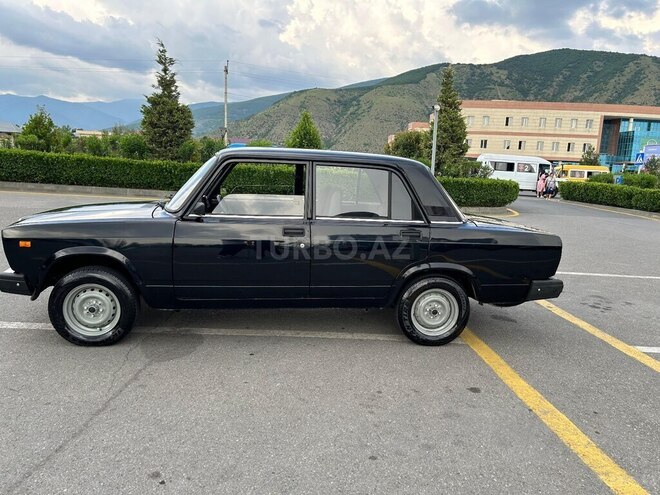 LADA (VAZ) 2107