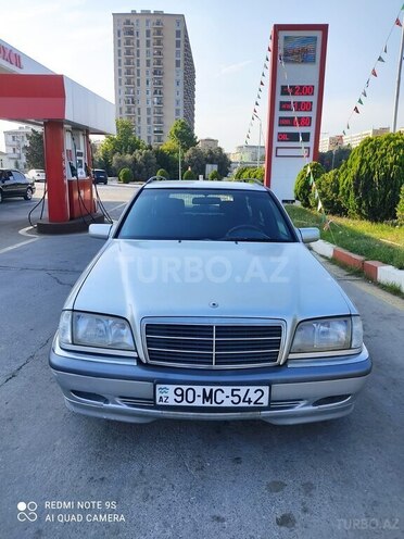 Mercedes C 180