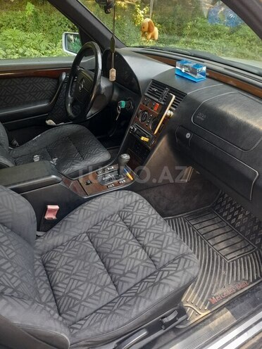 Mercedes C 220 1995, 244,400 km - 2.2 л - Masallı