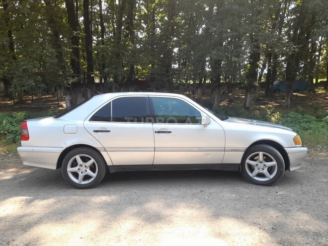 Mercedes C 220 1995, 244,400 km - 2.2 л - Masallı