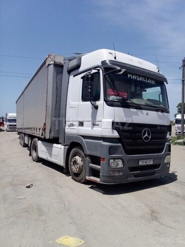 Mercedes Actros 1844