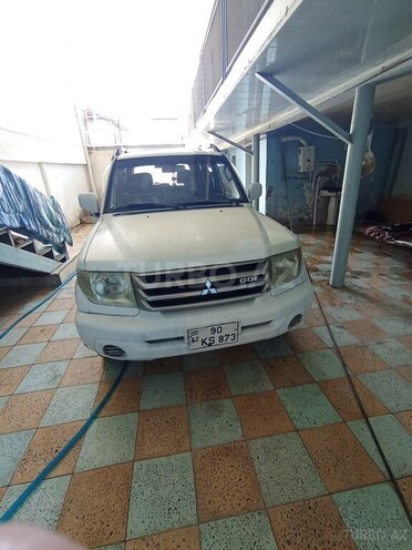 Mitsubishi Pajero io 2000, 250,000 km - 2.0 л - Qazax
