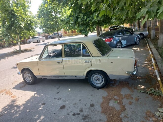 LADA (VAZ) 21011