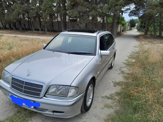 Mercedes C 180