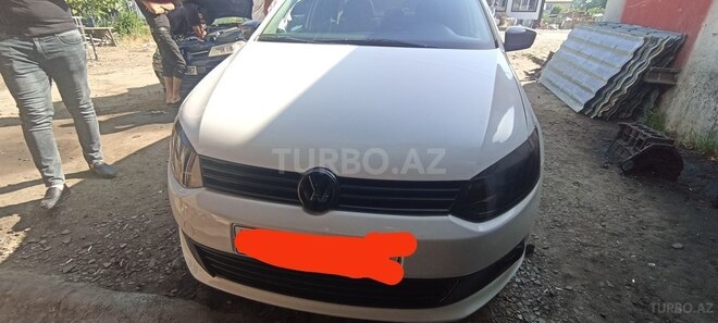 Volkswagen Polo 2013, 168,568 km - 1.6 l - Bakı
