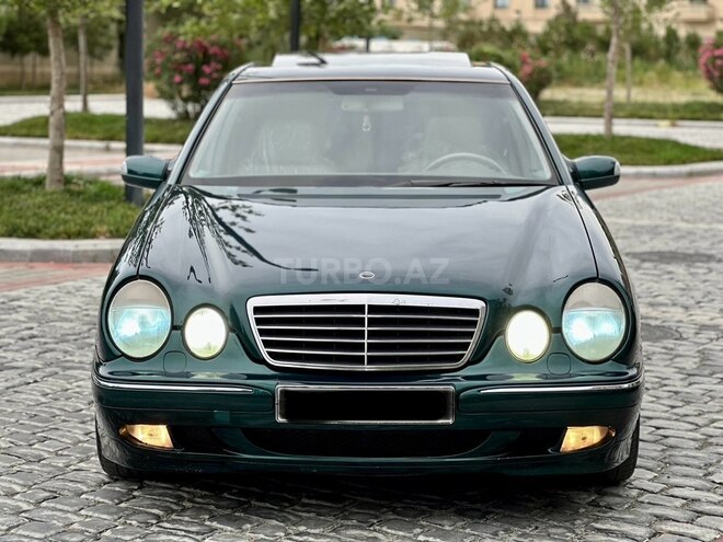 Mercedes E 240