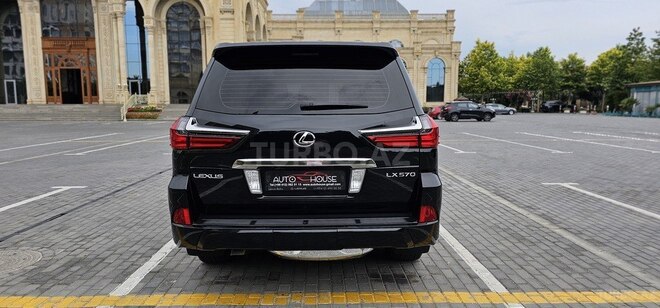 Lexus LX 570