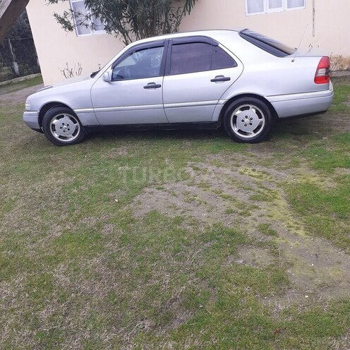 Mercedes C 180 1994, 260,000 km - 1.8 l - Astara