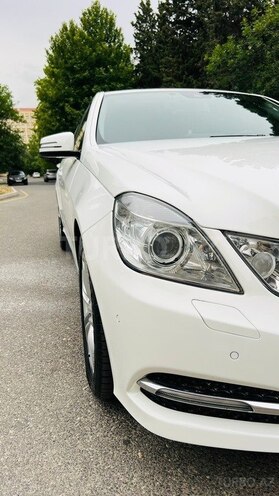 Mercedes E 220