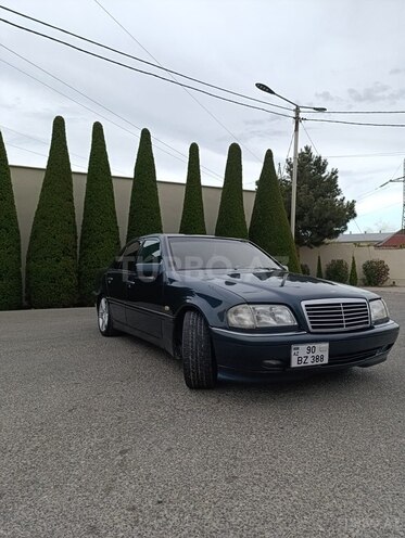 Mercedes C 180