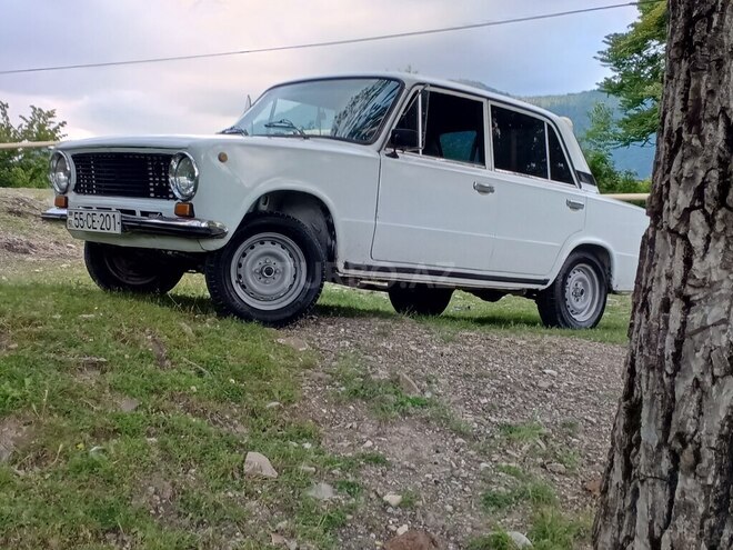 LADA (VAZ) 21013