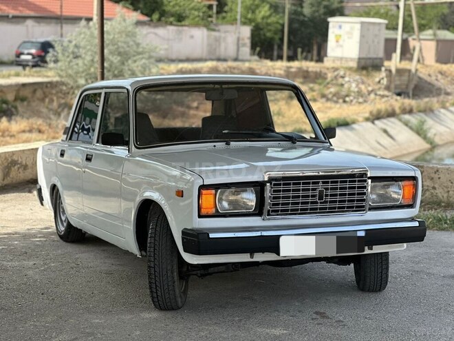 LADA (VAZ) 2107