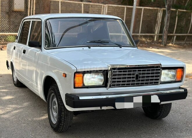 LADA (VAZ) 2107