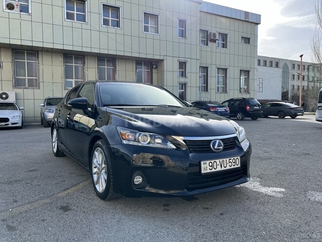 Lexus CT 200h