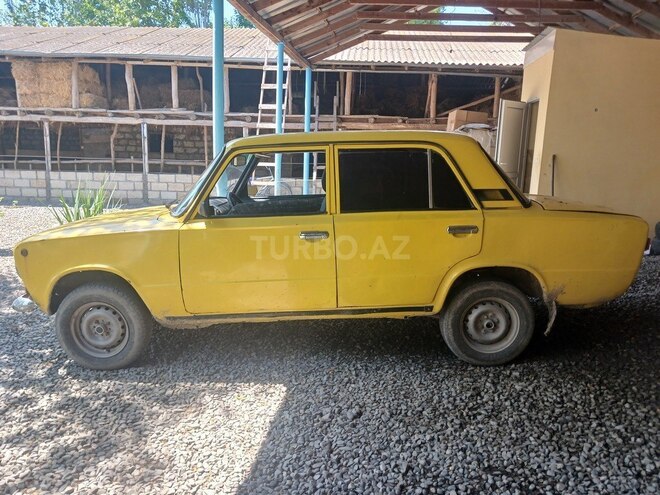 LADA (VAZ) 21011