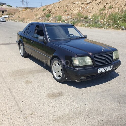 Mercedes E 320