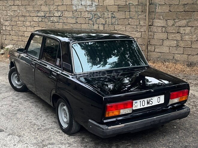 LADA (VAZ) 2107