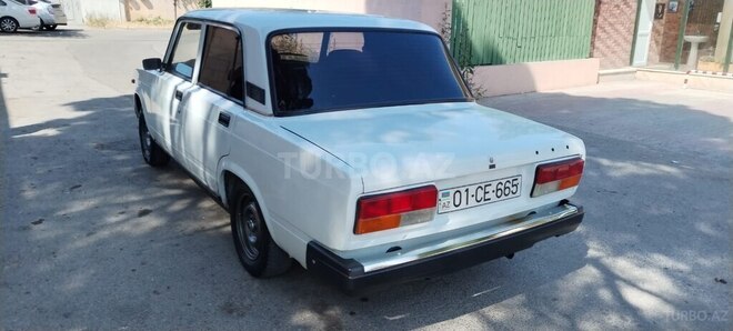 LADA (VAZ) 2107