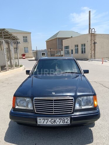 Mercedes E 220