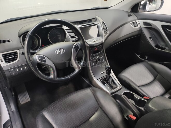 Hyundai Elantra 2015, 174,000 km - 1.6 l - Bakı
