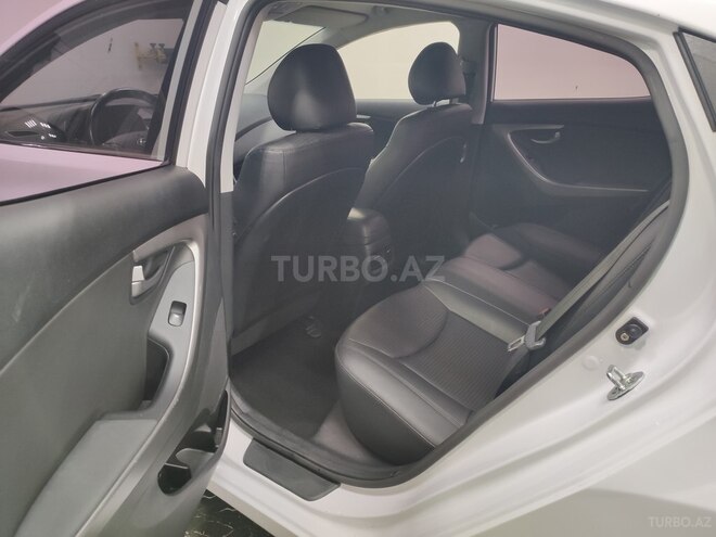 Hyundai Elantra 2015, 174,000 km - 1.6 l - Bakı