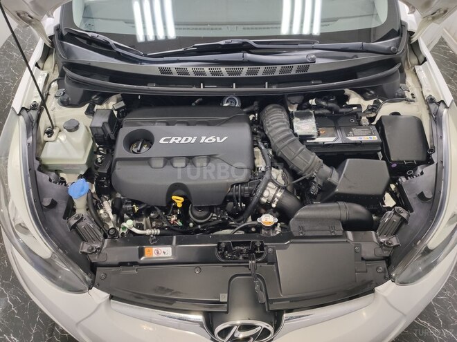 Hyundai Elantra 2015, 174,000 km - 1.6 l - Bakı