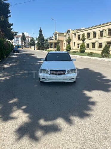 Mercedes C 180