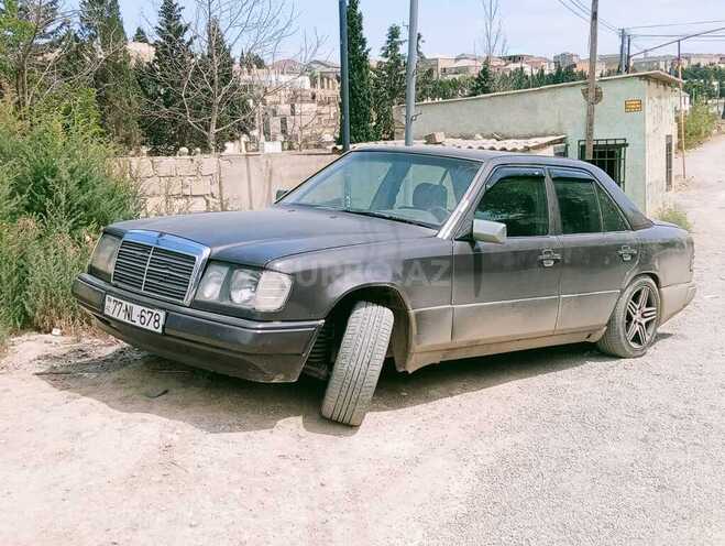 Mercedes E 230