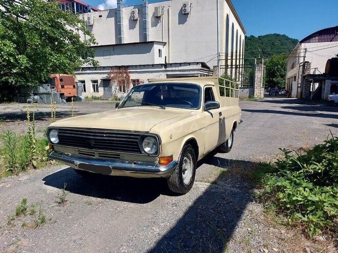 GAZ 24-10