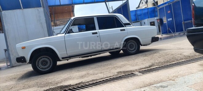 LADA (VAZ) 2107