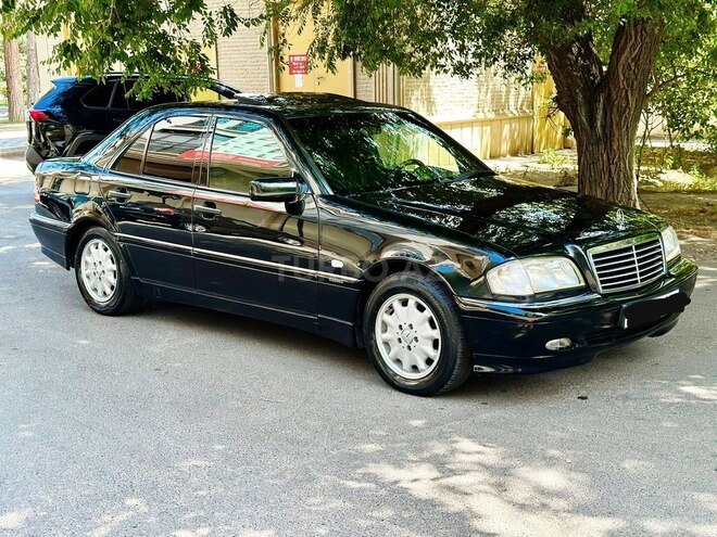 Mercedes C 180