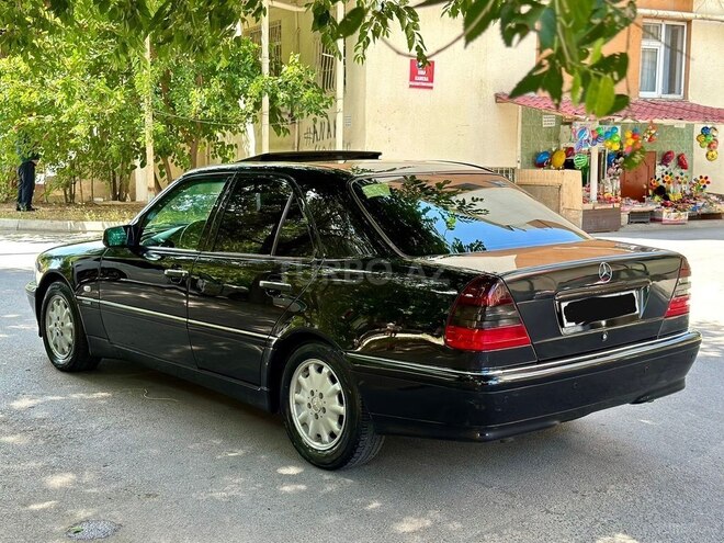 Mercedes C 180