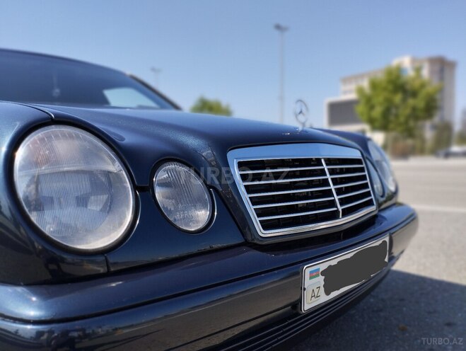 Mercedes E 230