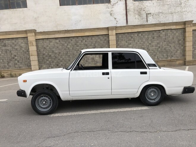 LADA (VAZ) 2107