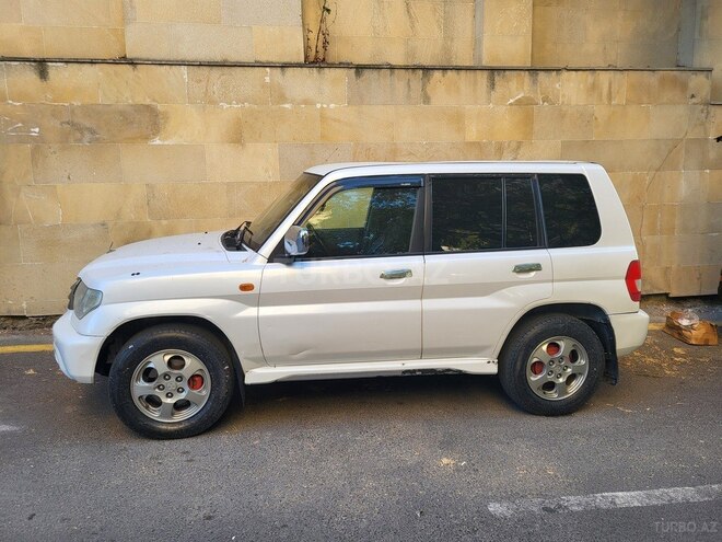 Mitsubishi Pajero io