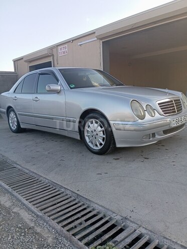 Mercedes E 270