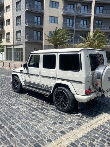 Mercedes G 500