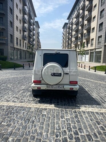 Mercedes G 500